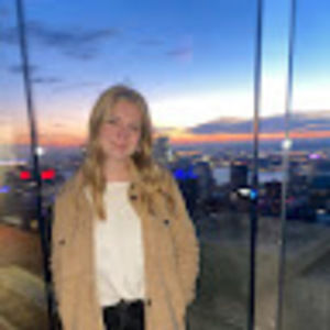 Meet your Posher, Brooke